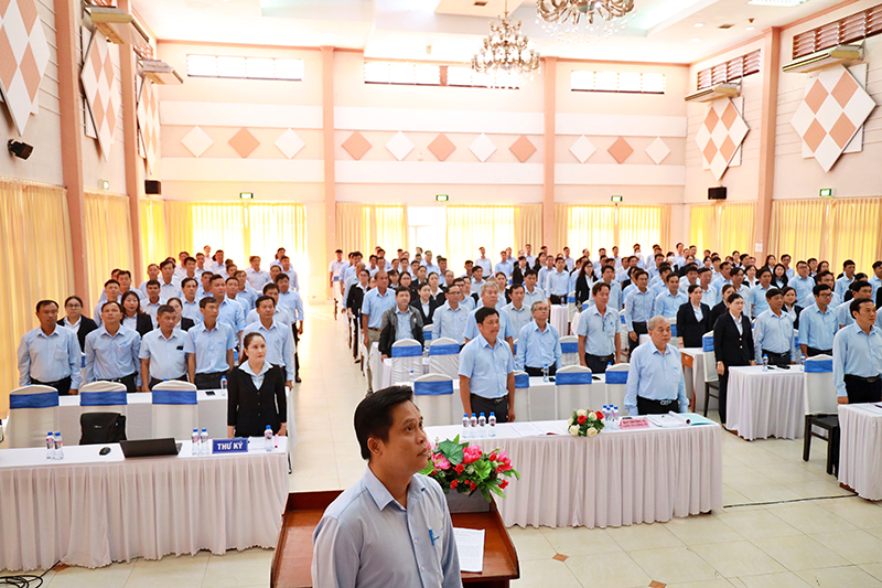  2. Toan canh Hoi nghi.jpg