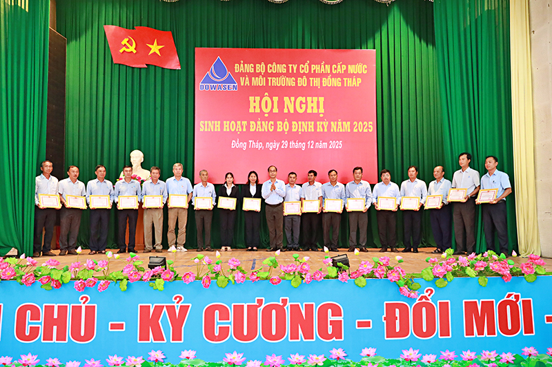  9. Kh.thuong dg.vien HTXSNV 3.jpg