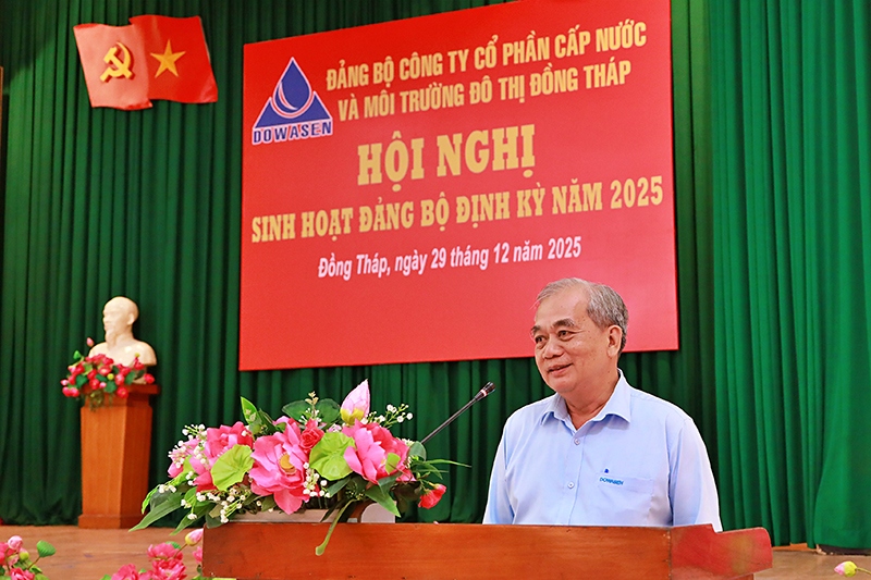  14. Chu tri k.luan HN.jpg